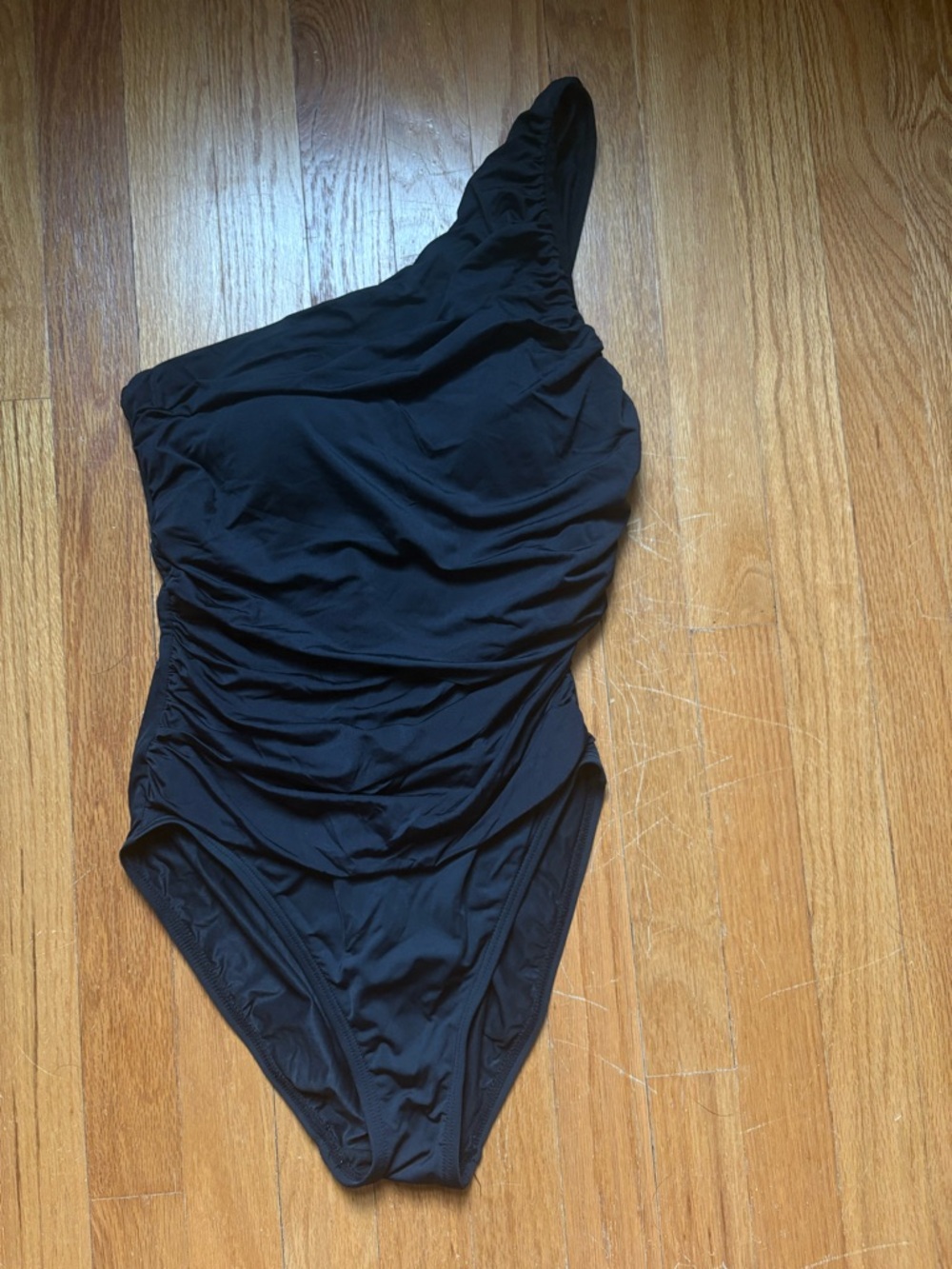 La Blanca One-Shoulder Black Ruched One-Piece Swimsuit